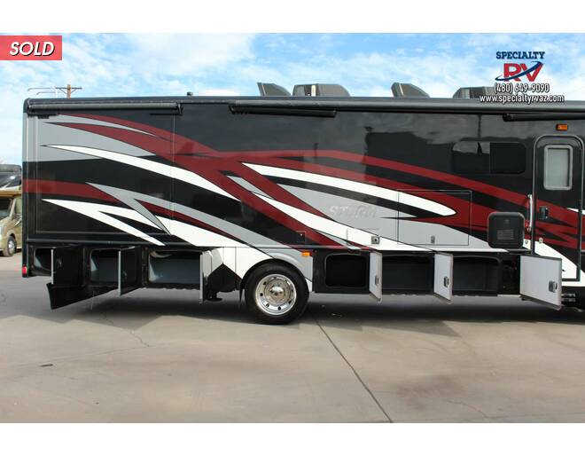 2018 Fleetwood Storm Ford 32A Class A at Specialty RVs of Arizona STOCK# A00939 Photo 9