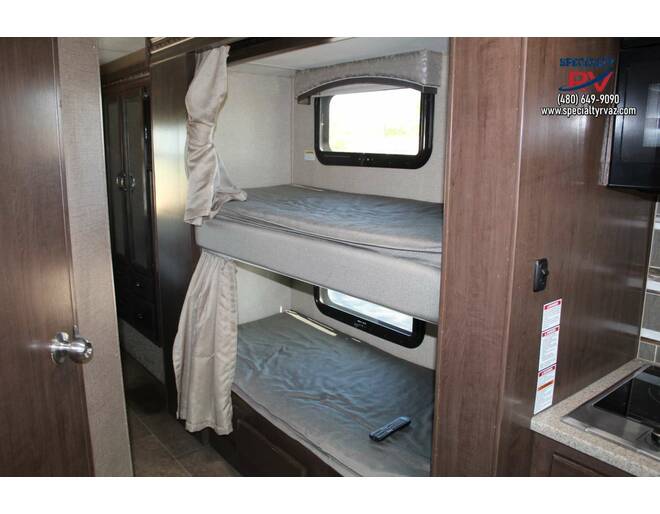 2018 Thor Chateau Ford 31E Class C at Specialty RVs of Arizona STOCK# C29495 Photo 17