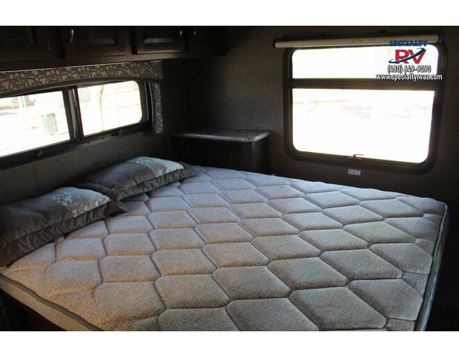 2018 Thor Chateau Ford 31E Class C at Specialty RVs of Arizona STOCK# C29495 Photo 19