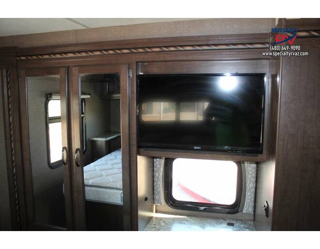 2018 Thor Chateau Ford 31E Class C at Specialty RVs of Arizona STOCK# C29495 Photo 20