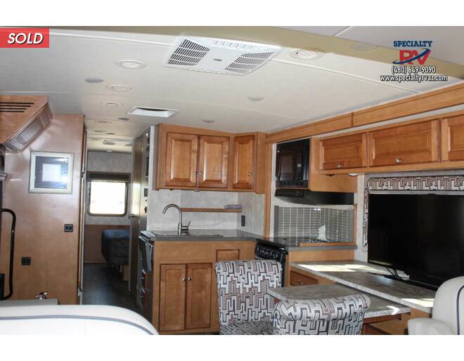 2019 Winnebago Adventurer Ford F-53 30T Class A at Specialty RVs of Arizona STOCK# A02636 Photo 15