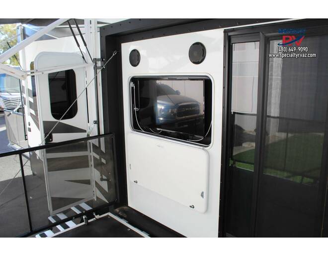 2023 Jayco Seismic Luxury Series 4113 Fifth Wheel at Specialty RVs of Arizona STOCK# 9N0087 Photo 14