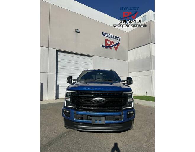 2022 Ford F250 Lariat Crew cab Pickup Truck at Specialty RVs of Arizona STOCK# C21294 Photo 6