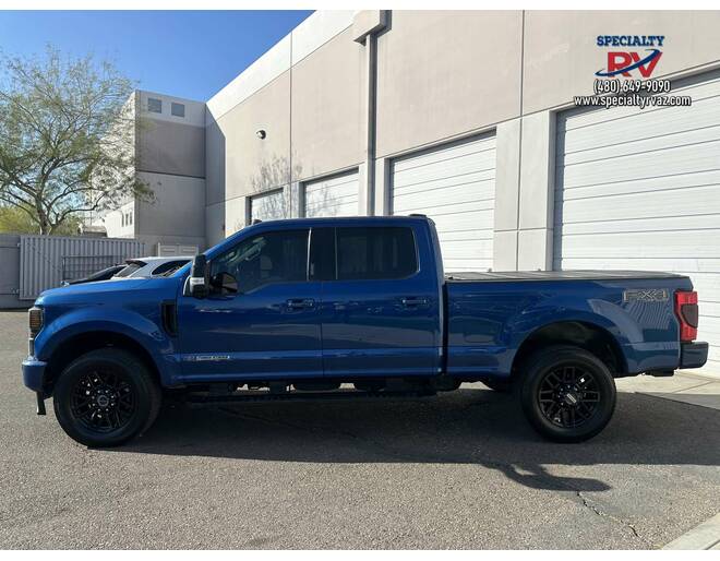 2022 Ford F250 Lariat Crew cab Pickup Truck at Specialty RVs of Arizona STOCK# C21294 Photo 9