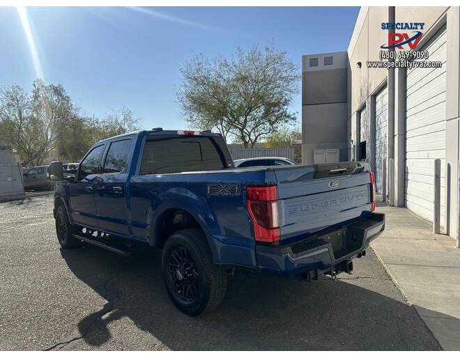 2022 Ford F250 Lariat Crew cab Pickup Truck at Specialty RVs of Arizona STOCK# C21294 Photo 11